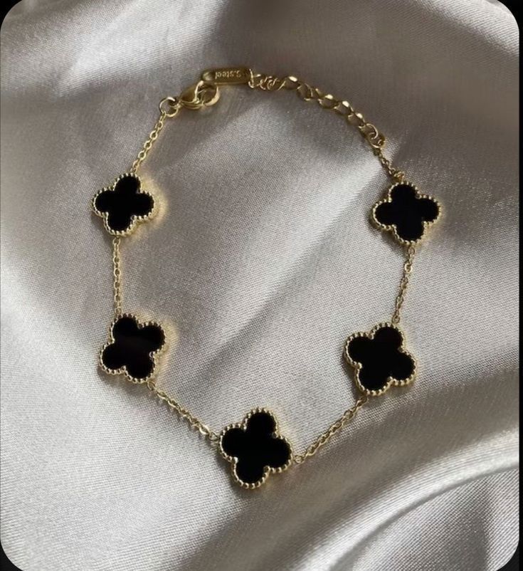 Flower clover bracelet