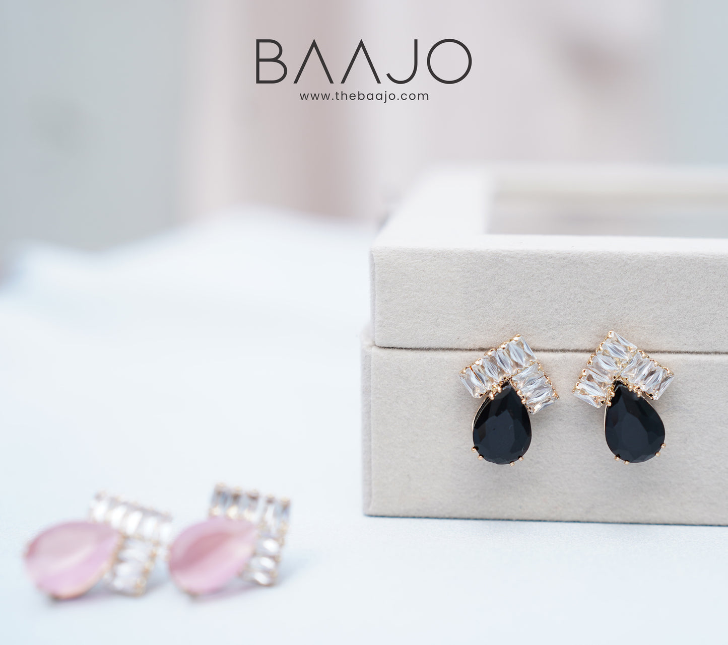 Exquisite Earring - Black