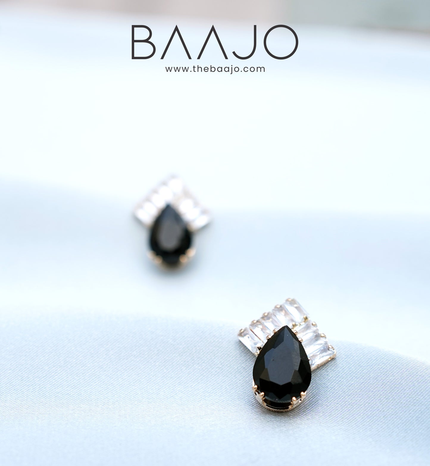 Exquisite Earring - Black