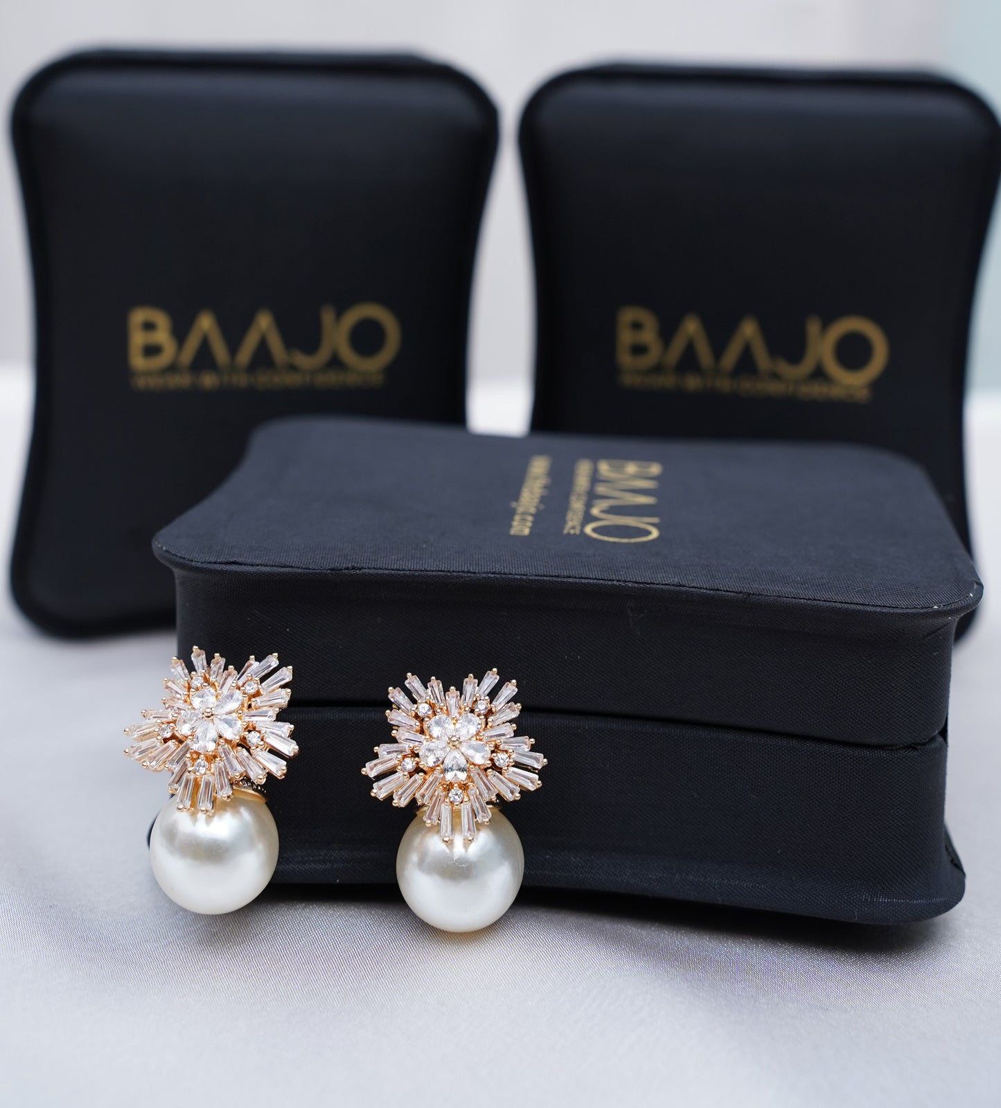 Elegante Earrings - Golden